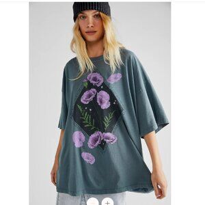 Daydreamer All You Seek One Size Tee in Stormy Sea